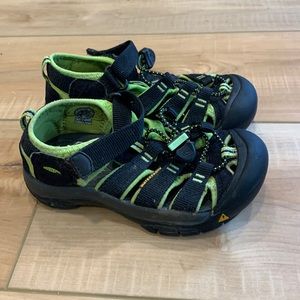 Keen Shoes in Good Condition